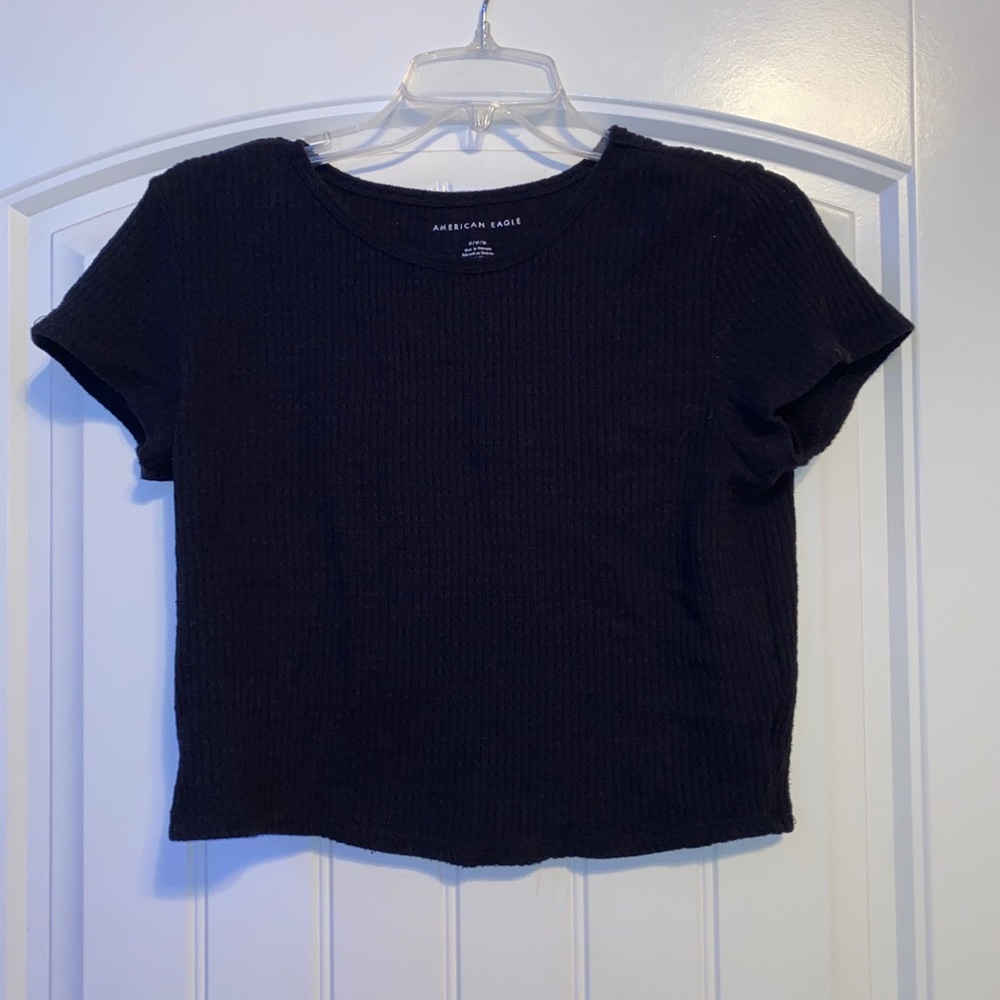 Plain black American Eagle crop top